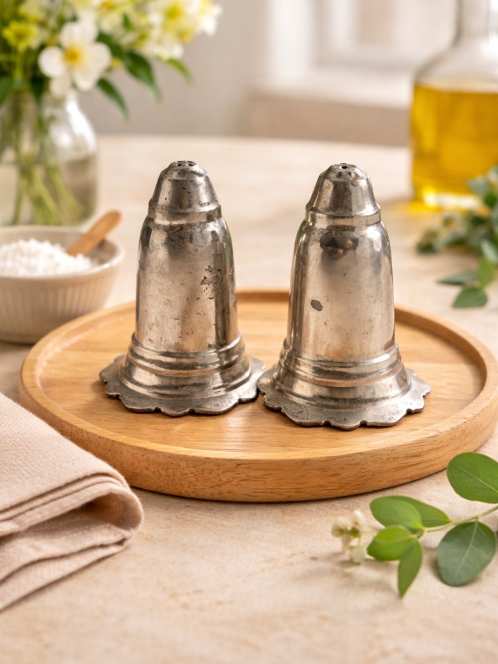 Vintage‎ Kirk Stieff Capella Pewter 927 Salt & Pepper Shakers Set 3-Inch Marked